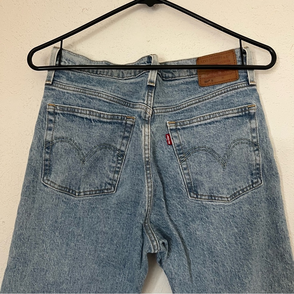 Levi’s from Revolve - Picture 7 of 7